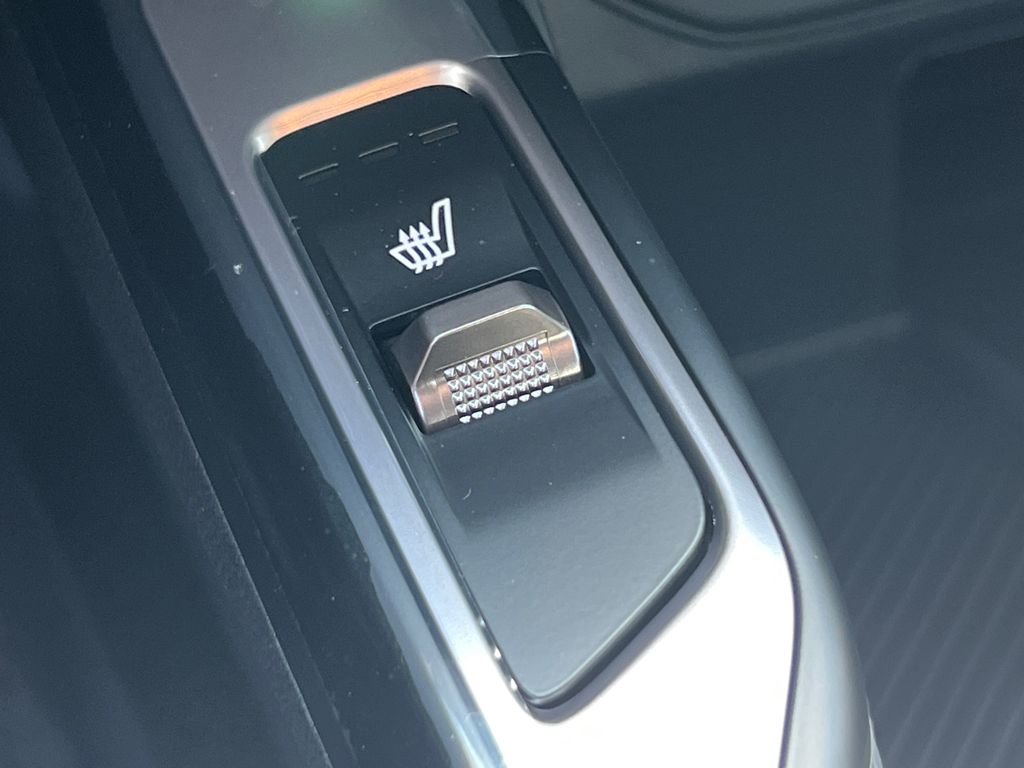 2025 Kia Sorento S photo 28