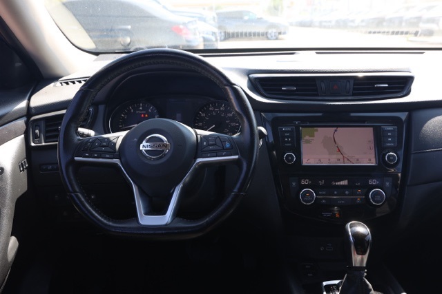 2020 Nissan Rogue SV photo 21