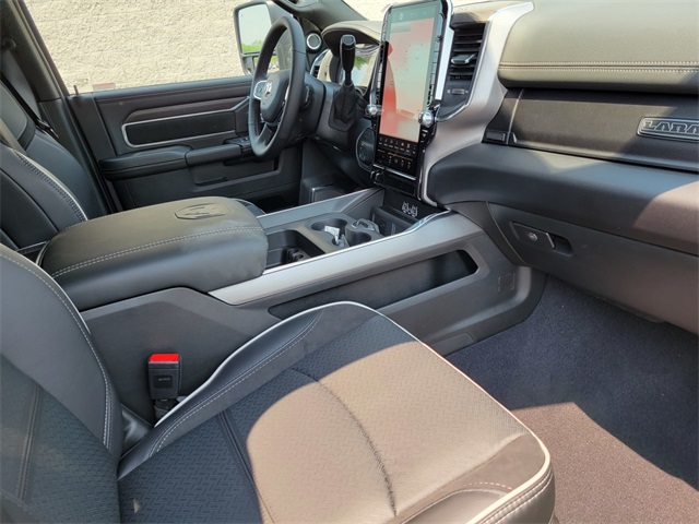 2025 Ram 2500 Laramie photo 19