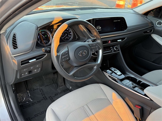 2023 Hyundai Sonata Hybrid SEL photo 2