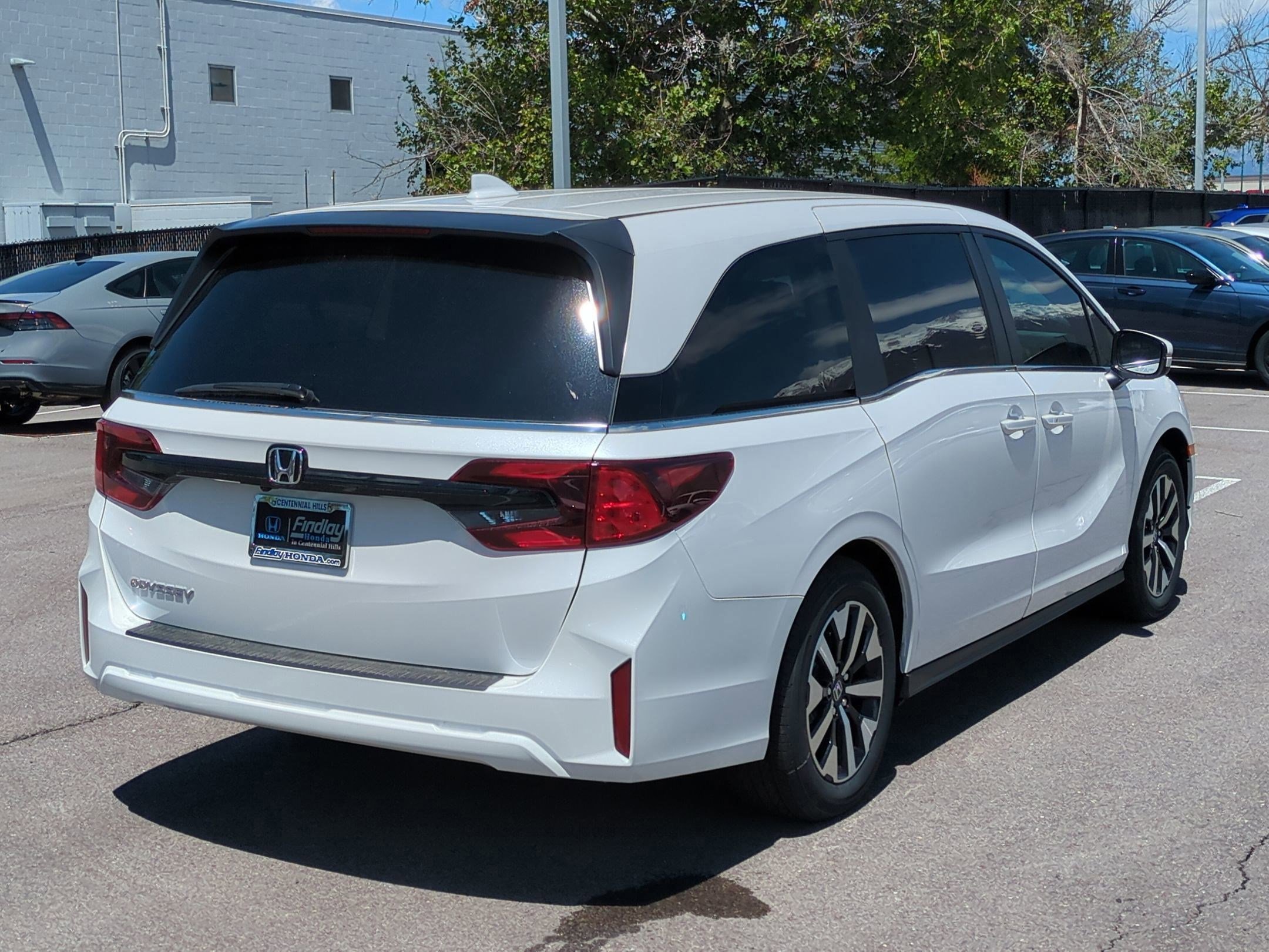 2026 Honda Odyssey EX-L photo 3