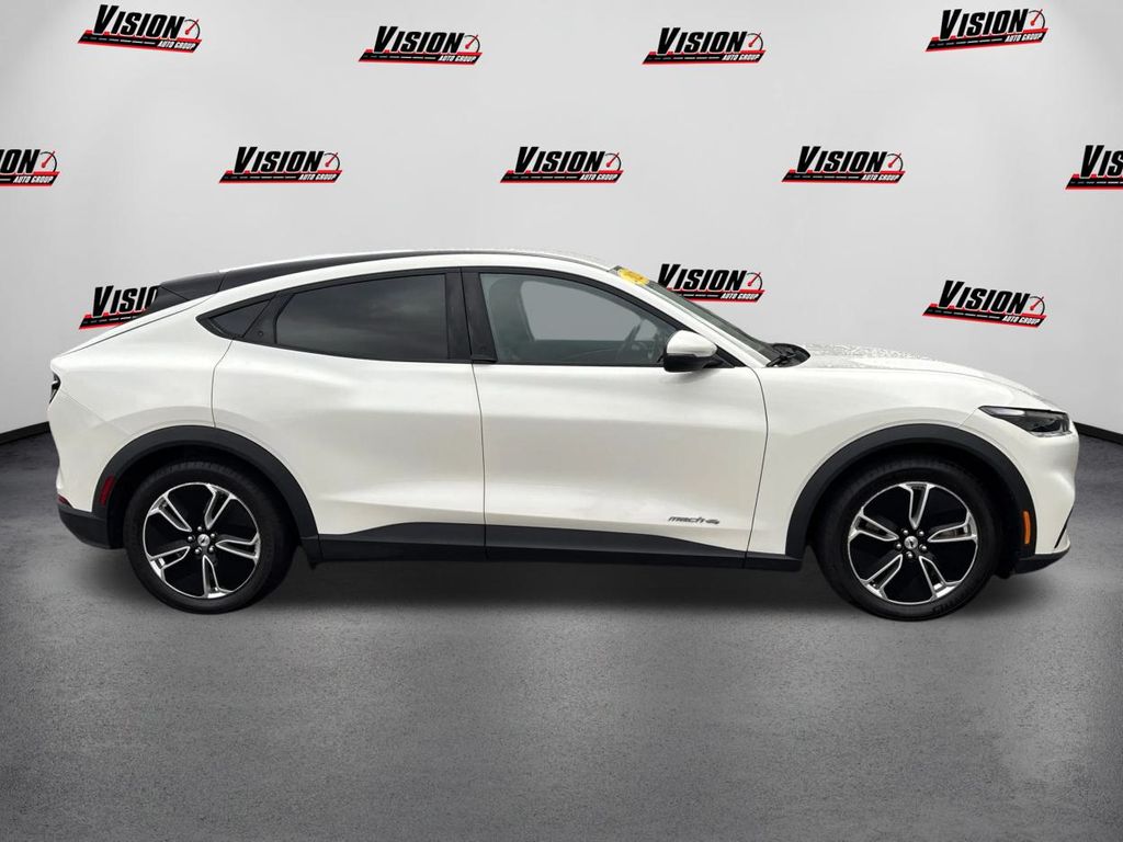 2022 Ford Mustang Mach-E Select photo 4