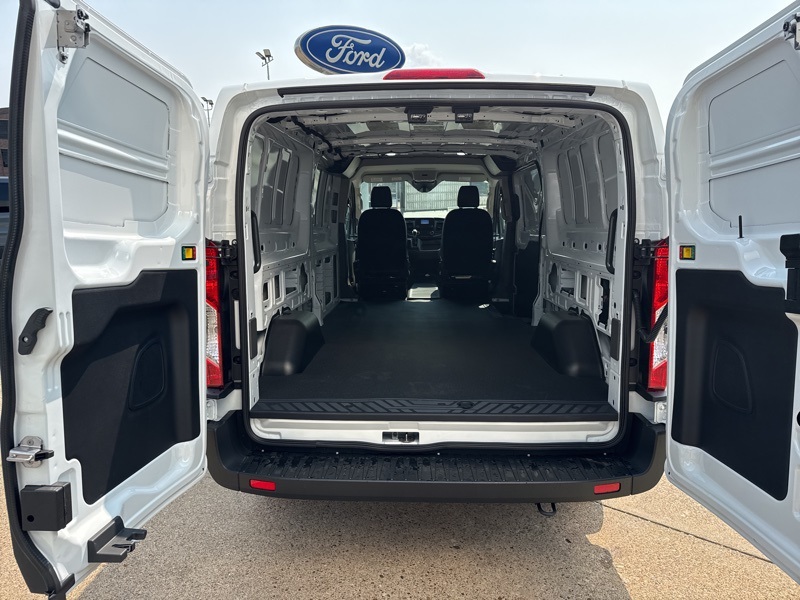 2025 Ford Transit photo 7