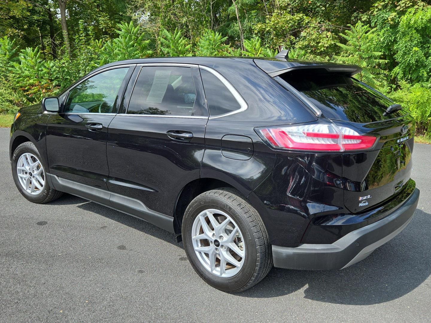 2024 Ford Edge SEL photo 7