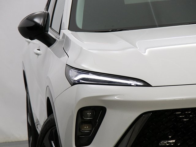 2025 Buick Envision Sport Touring photo 4