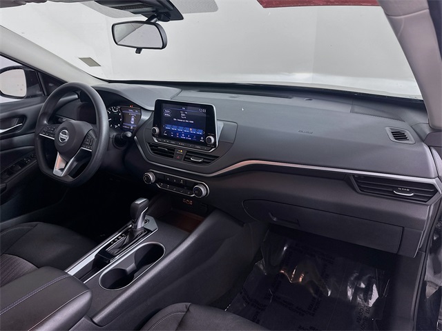 2024 Nissan Sentra SV photo 28