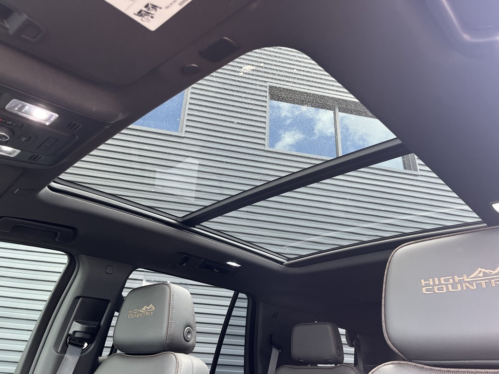 2023 Chevrolet Tahoe High Country photo 13
