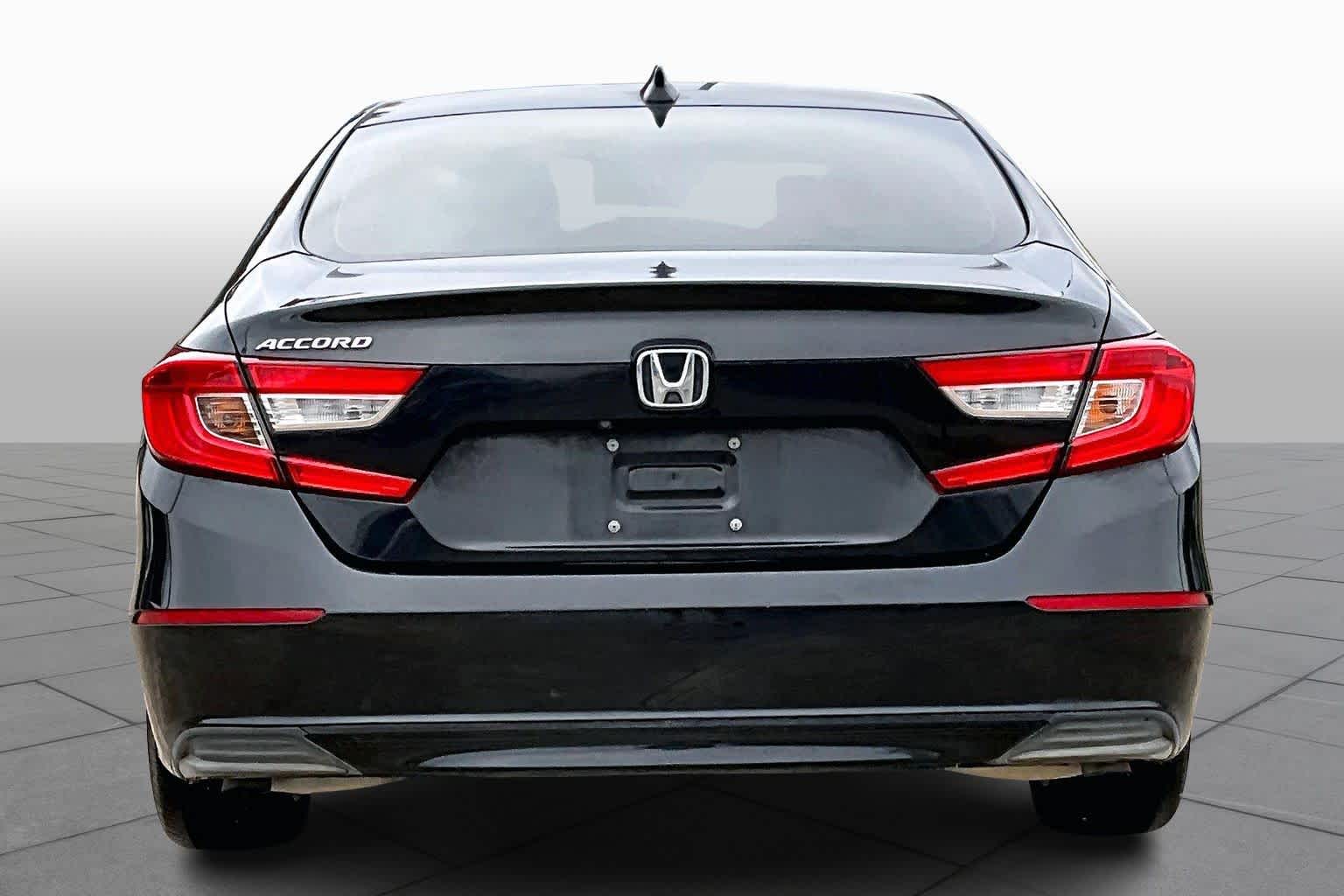 2019 Honda Accord LX 1.5T photo 4