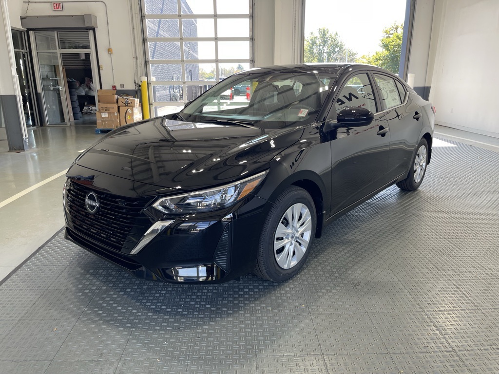 2025 Nissan Sentra S photo 3