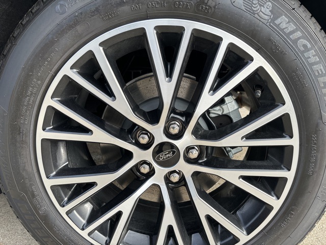 2025 Ford Escape Plug-In Hybrid photo 10