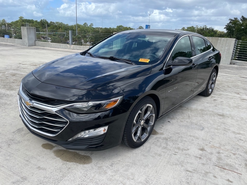 2024 Chevrolet Malibu 1LT photo 3