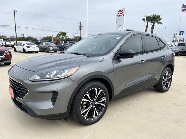 2021 Ford Escape SE Hybrid photo 3