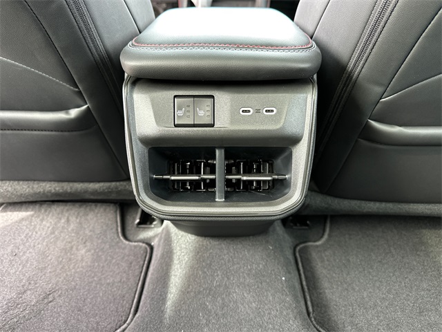 2024 Dodge Charger R/T photo 14