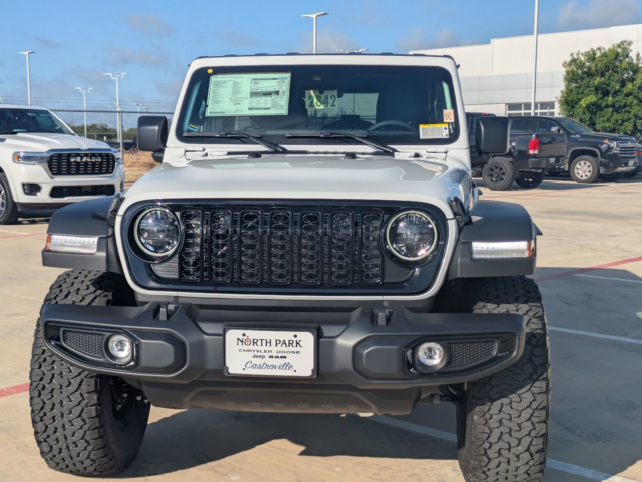 2025 Jeep Wrangler Willys photo 8