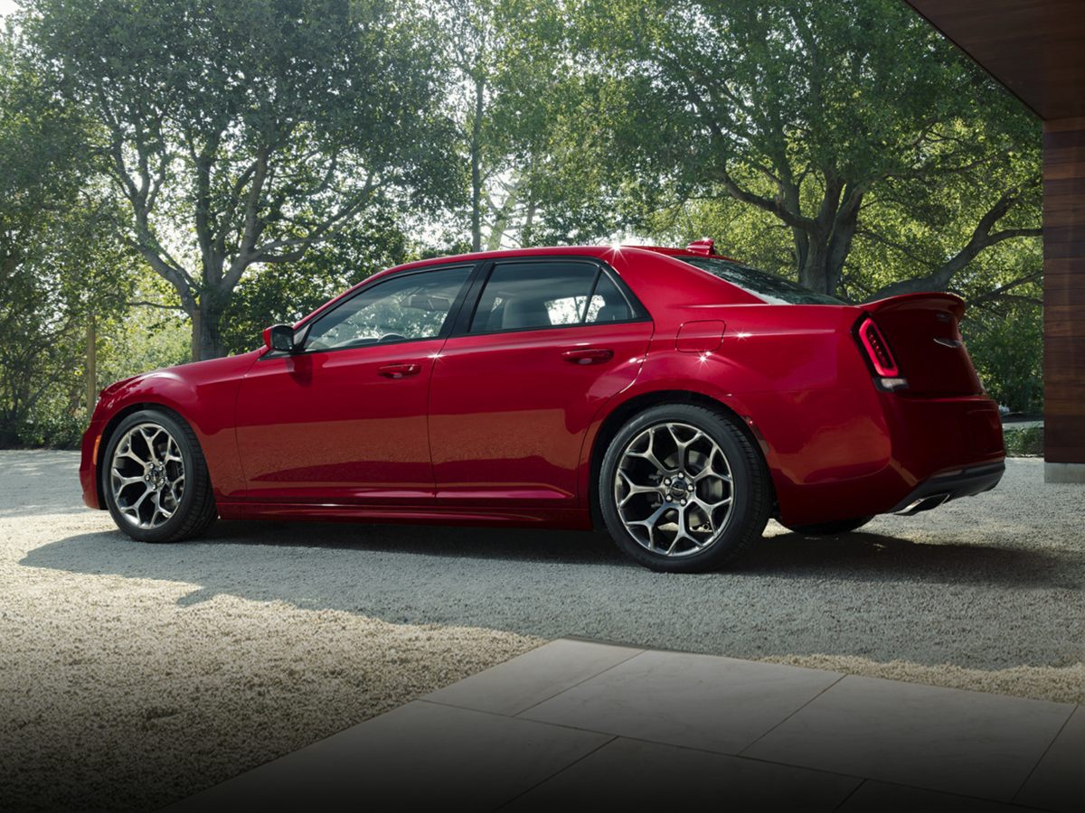 2016 Chrysler 300 S's photo