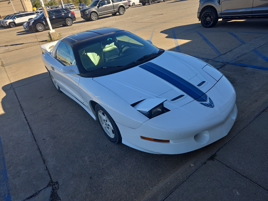 1994 Pontiac Firebird TRANS AM photo 2