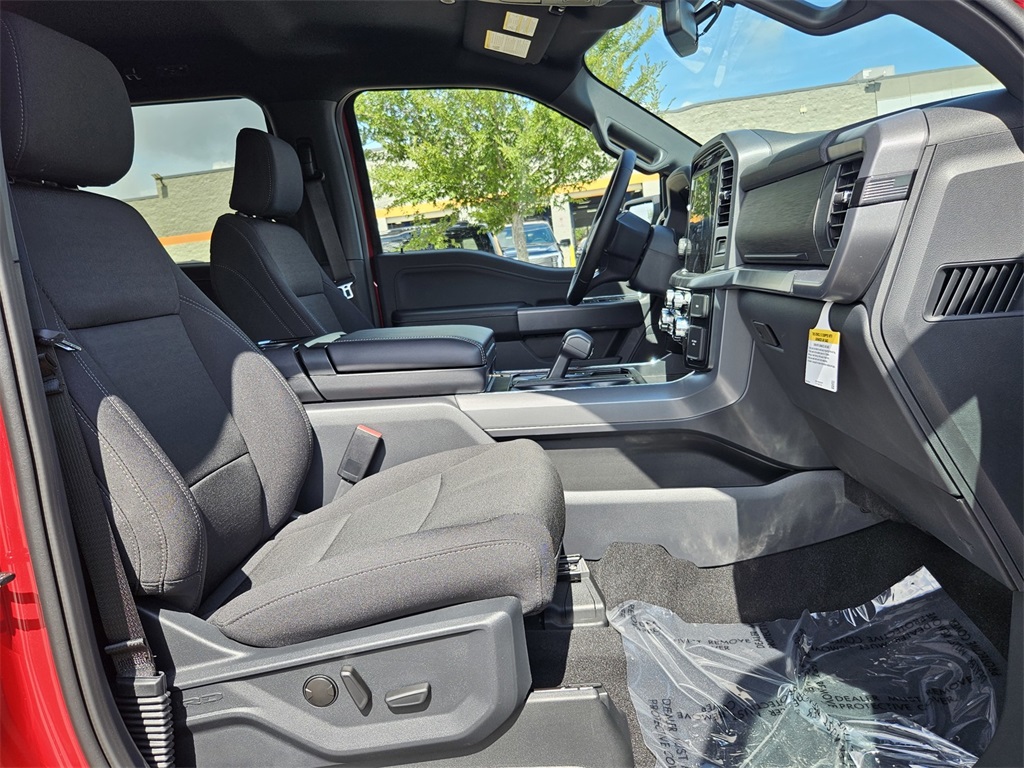 2025 Ford F-150 XLT photo 28
