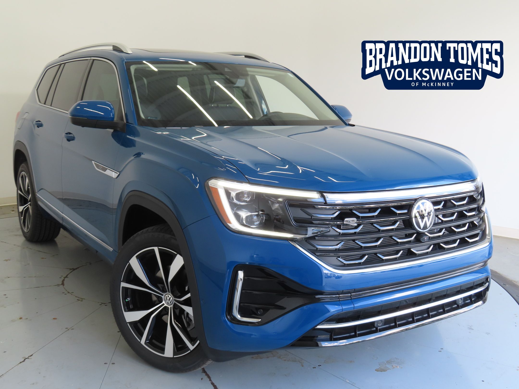 2026 Volkswagen Atlas SEL Premium R-Line's photo