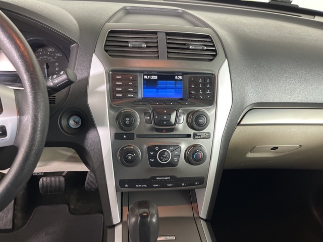 2013 Ford Explorer Base photo 20