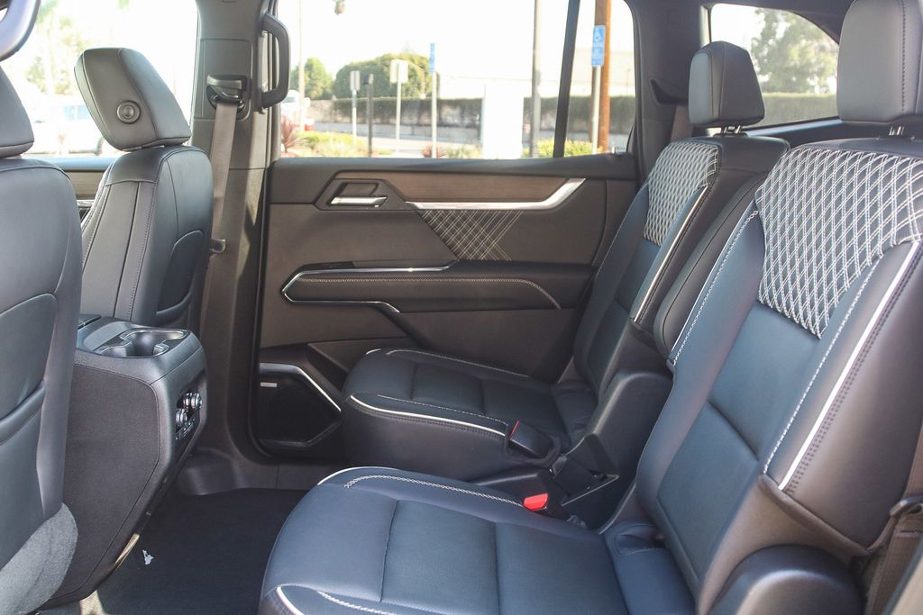 2024 Gmc Acadia Denali photo 14
