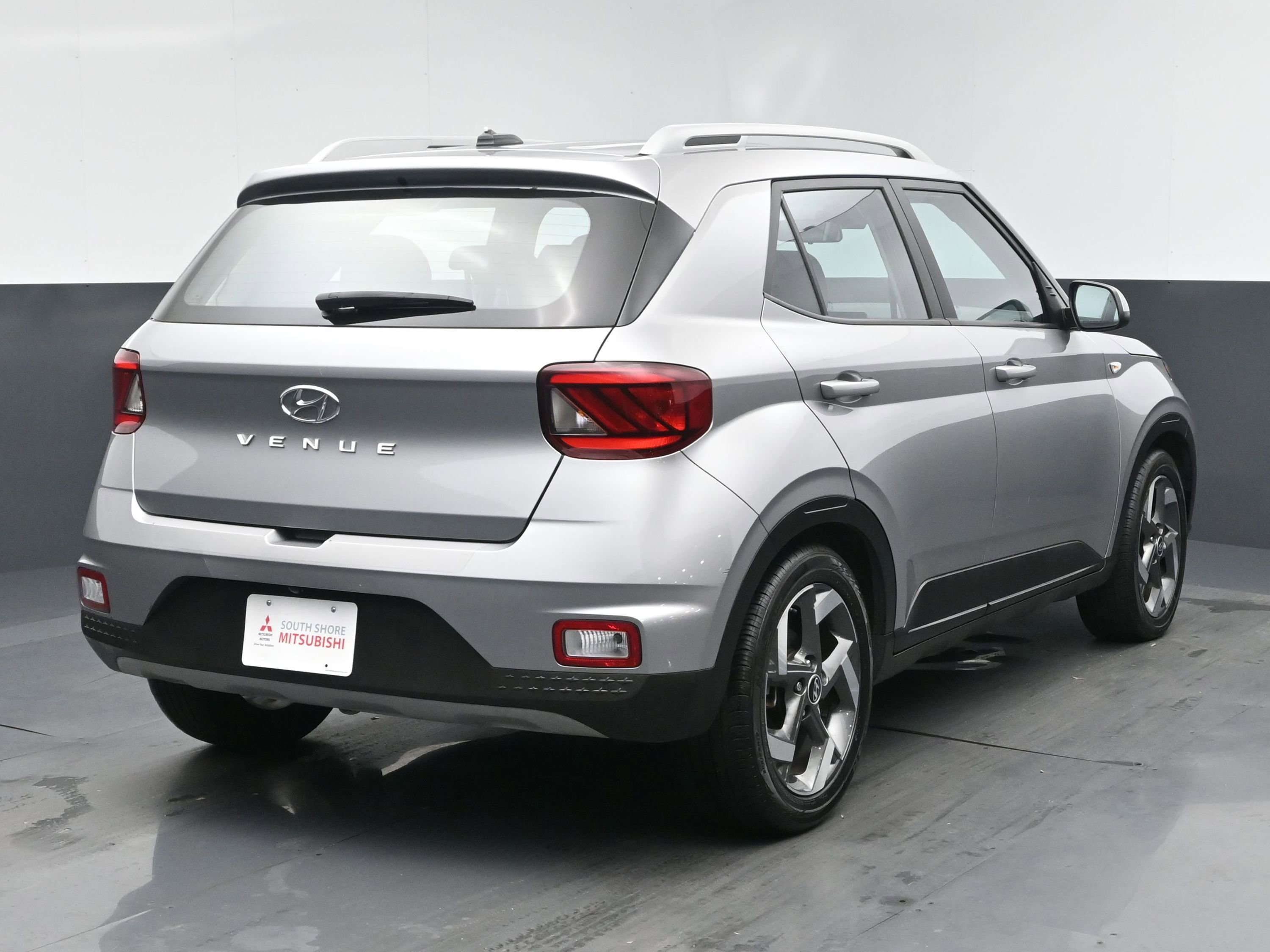 2023 Hyundai Venue SEL photo 20