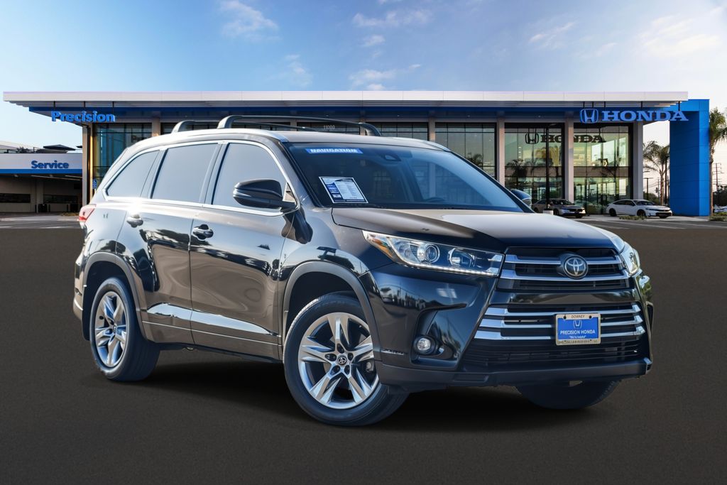 2019 Toyota Highlander Limited's photo