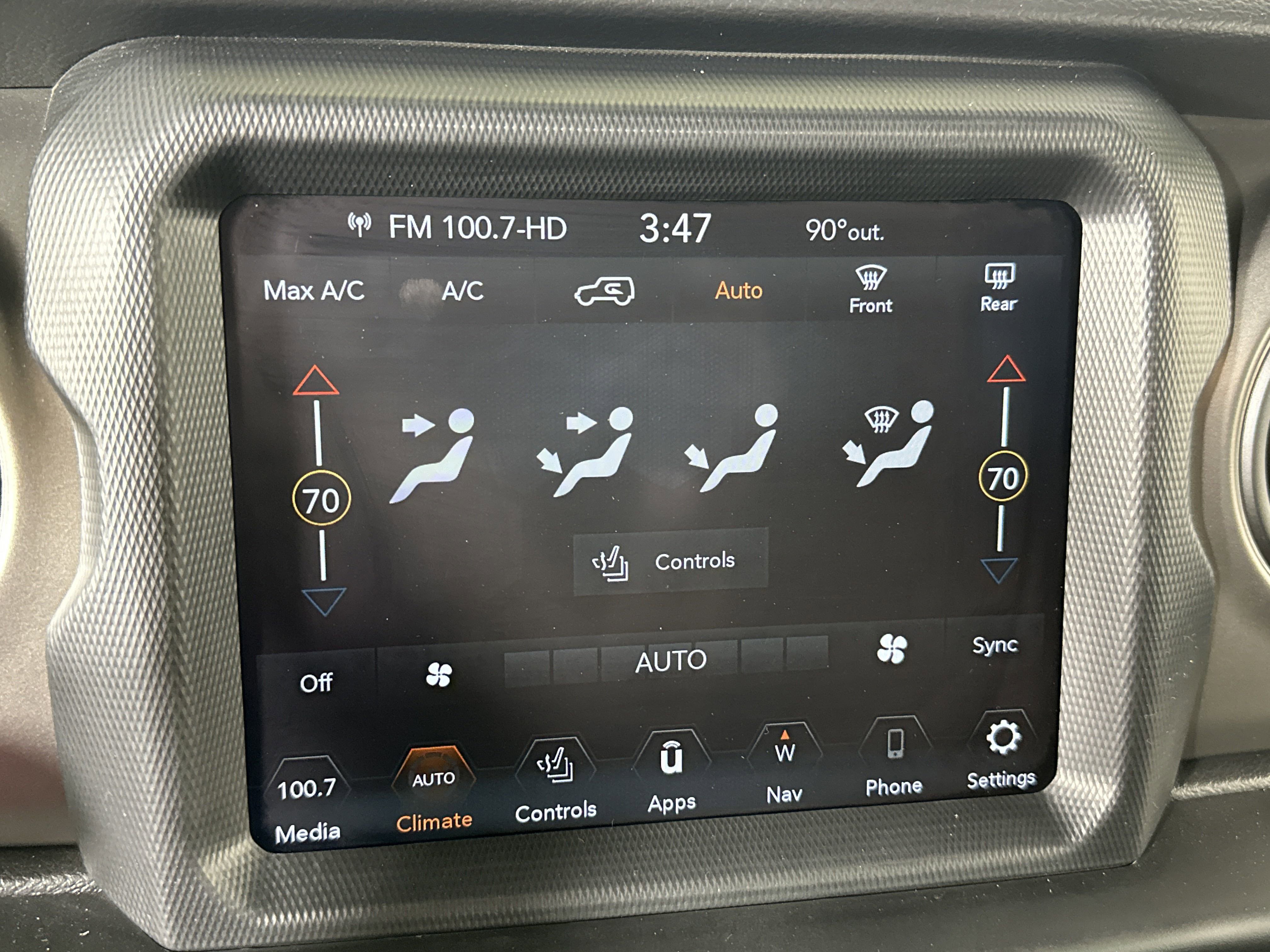 2022 Jeep Wrangler Unlimited High Tide photo 8