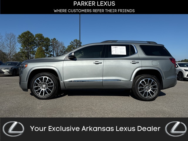 2023 GMC Acadia Denali's photo