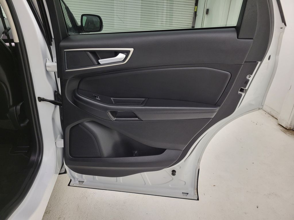 2024 Ford Edge SEL photo 35