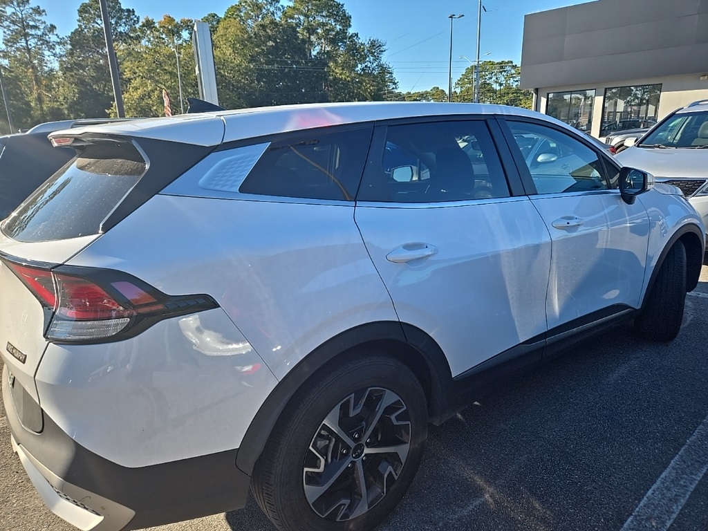 2023 Kia Sportage EX photo 3