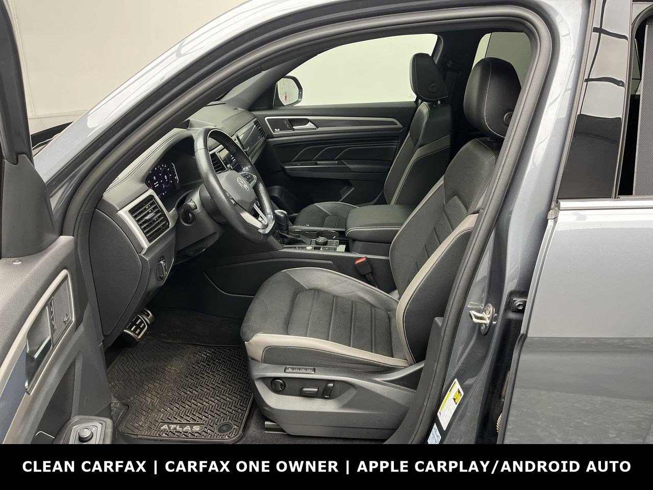 2020 Volkswagen Atlas Cross Sport V6 SEL Premium R-Line photo 3