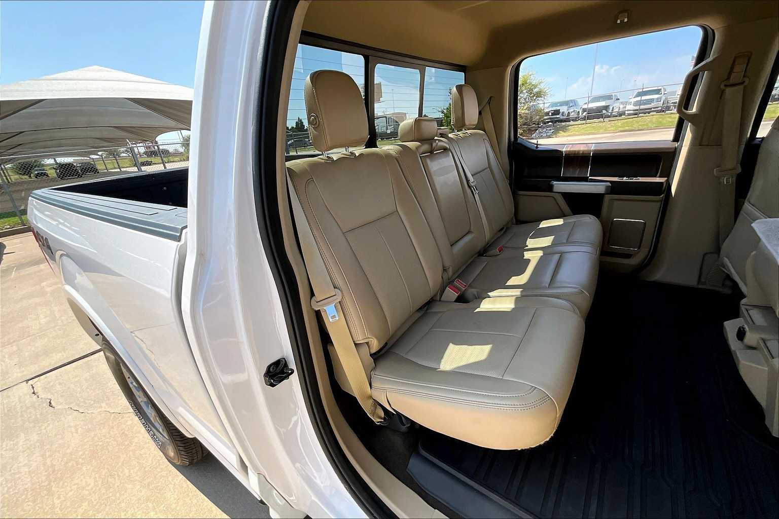 2019 Ford F-150 Lariat photo 17