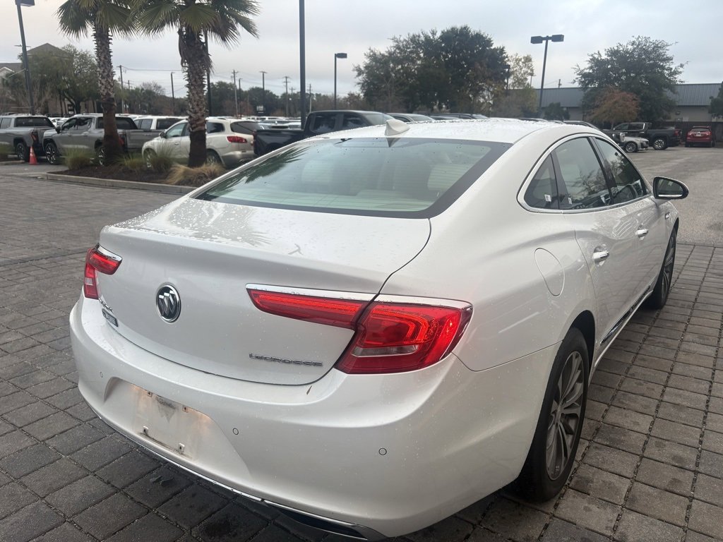 2017 Buick LaCrosse Preferred photo 4
