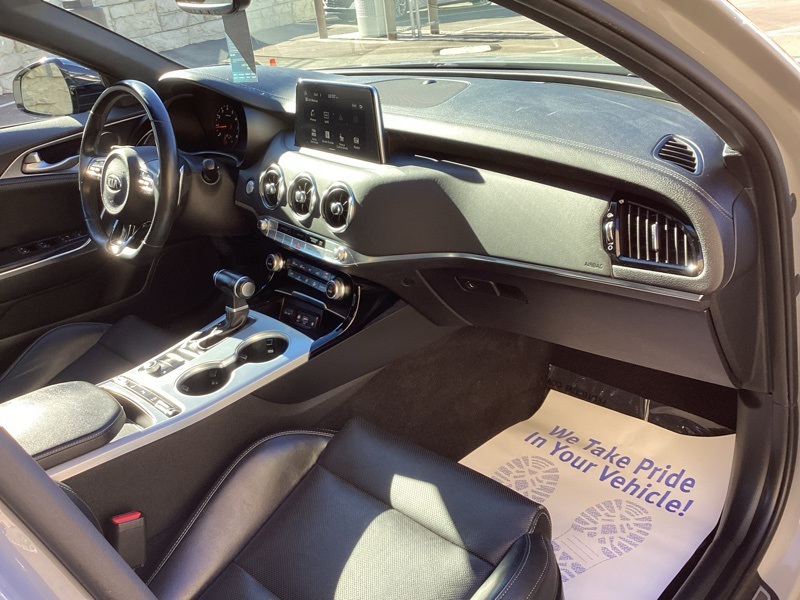 2021 Kia Stinger GT1 photo 21