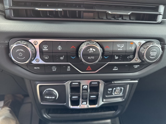 2025 Jeep Gladiator Sport photo 31