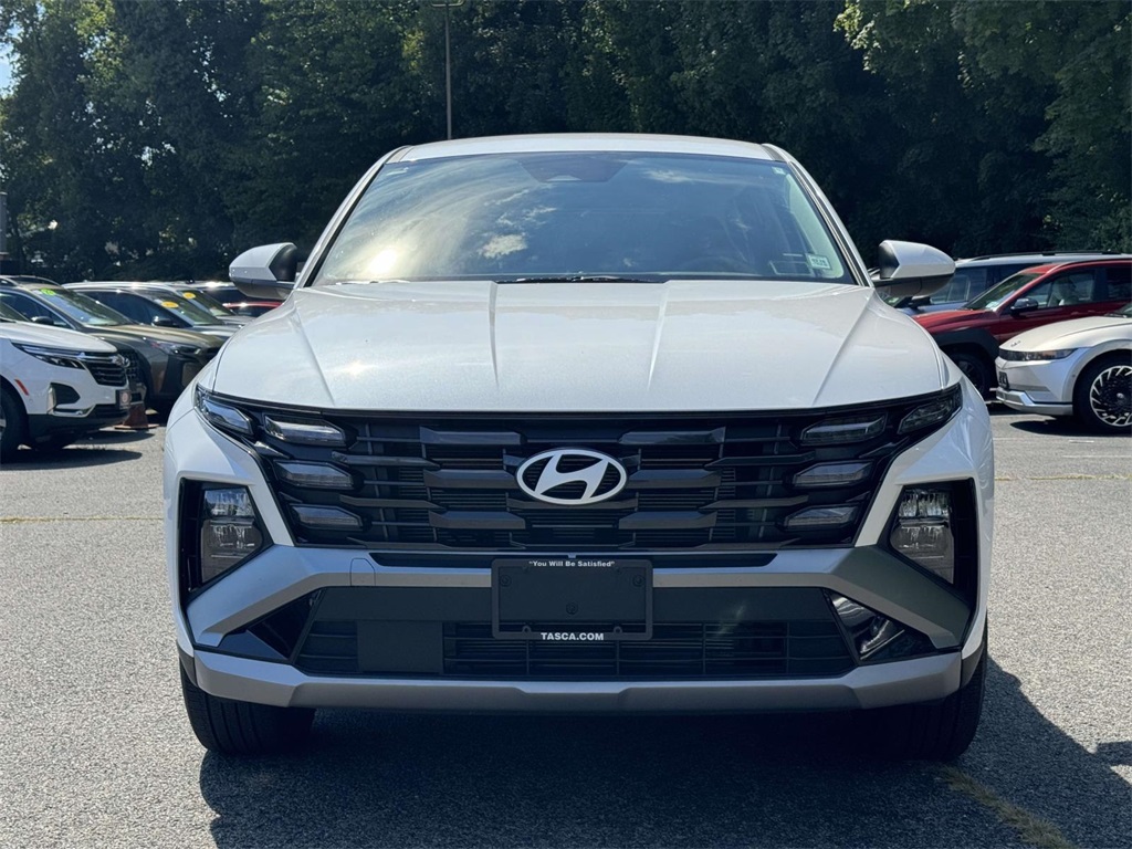 2025 Hyundai Tucson SE photo 2