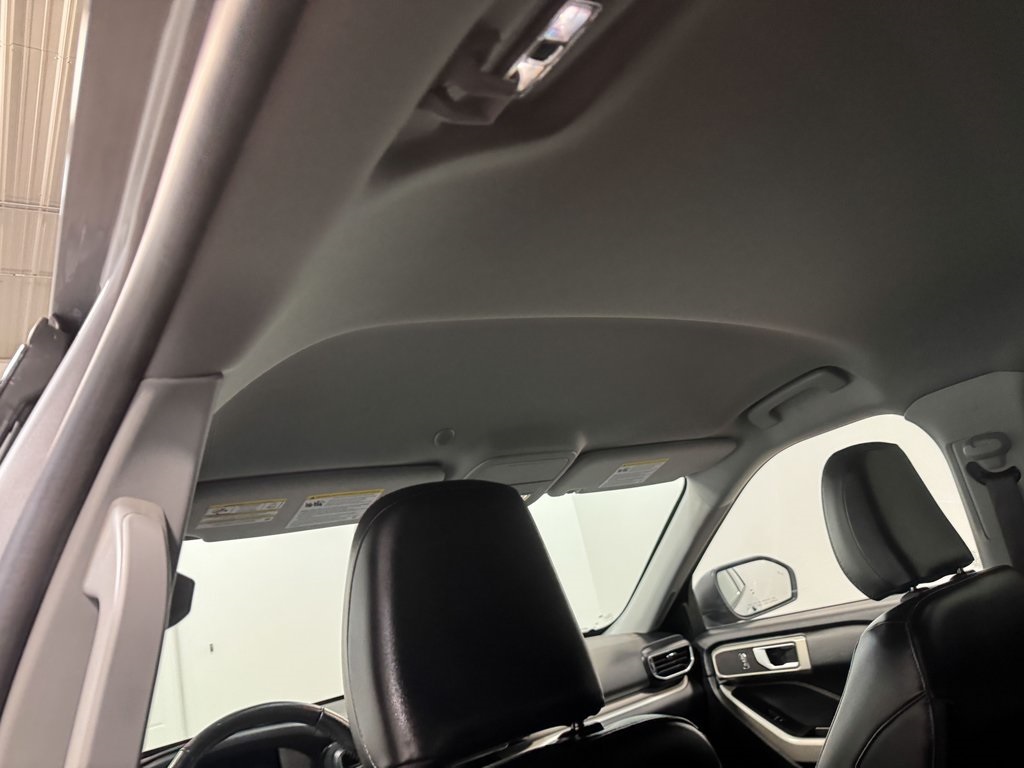 2023 Ford Explorer XLT photo 8