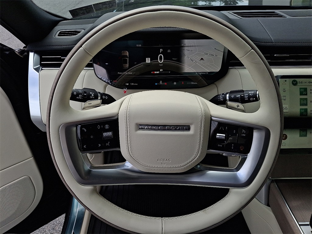 2025 Land Rover Range Rover SE photo 13