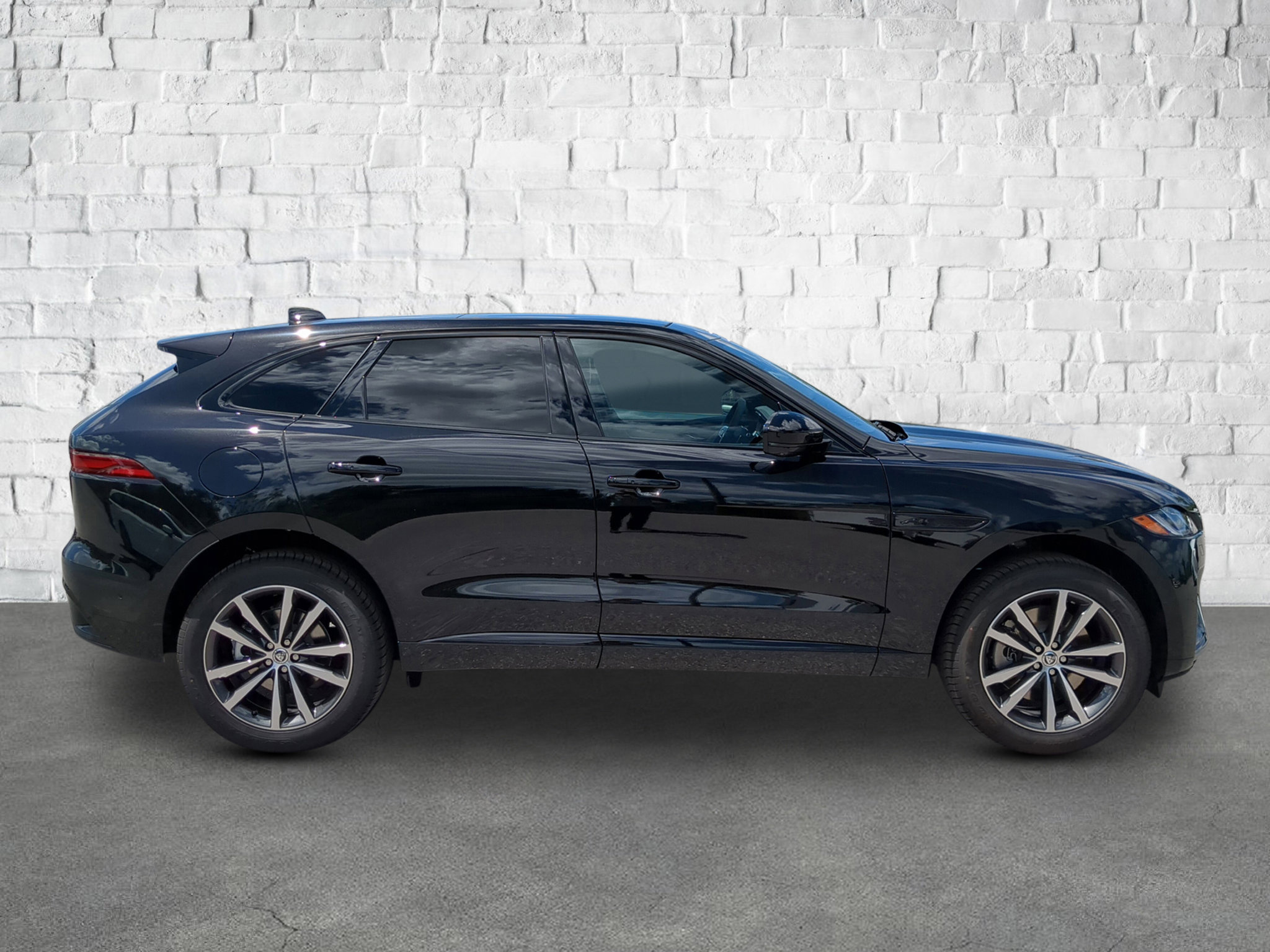 2026 Jaguar F-PACE P250 R-Dynamic S photo 4