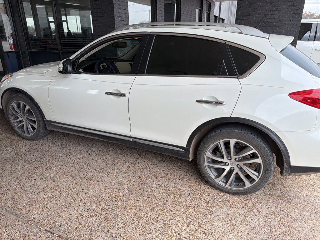 2017 INFINITI QX50 Base