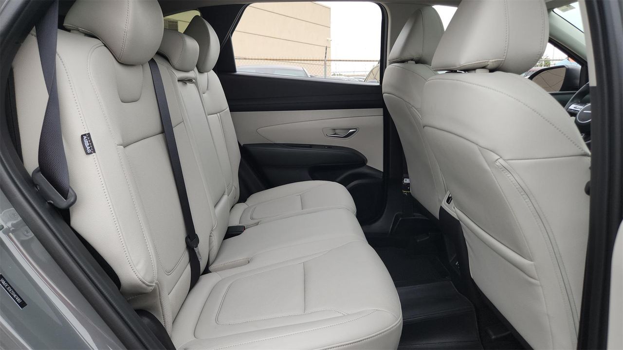2025 Hyundai Tucson SEL Convenience photo 21