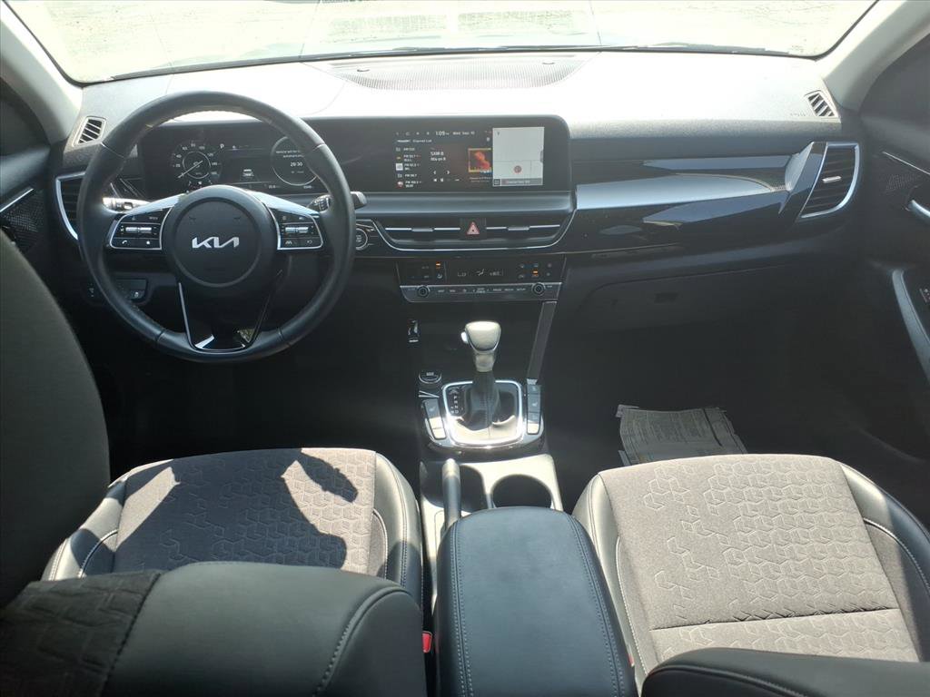 2024 Kia Seltos X-Line photo 6