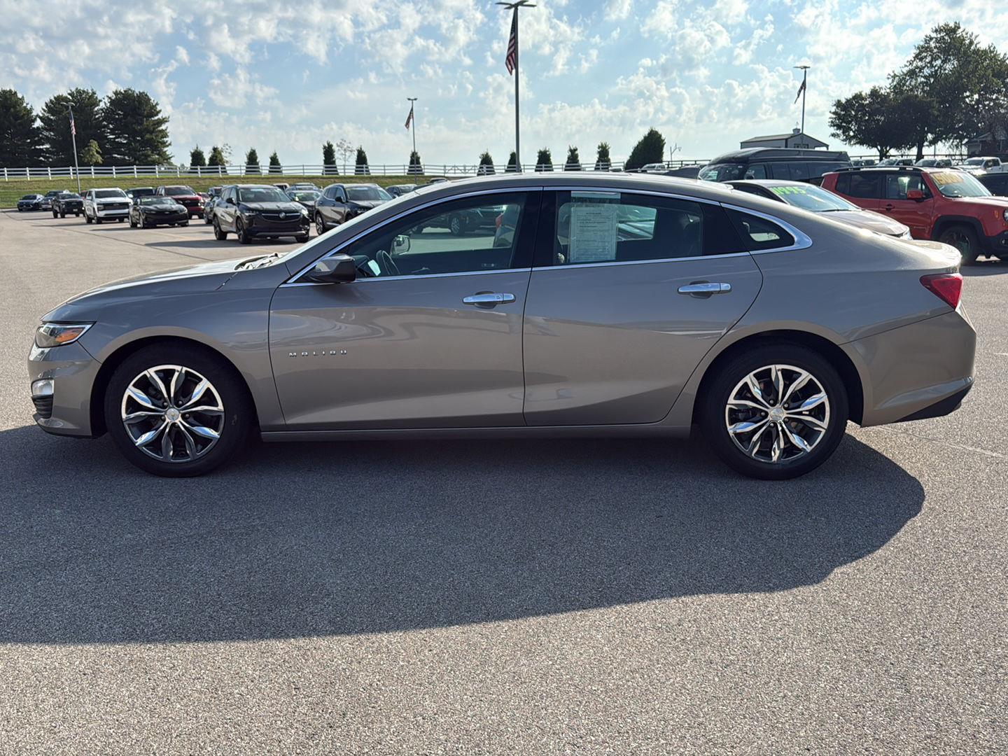2023 Chevrolet Malibu 1LT photo 3
