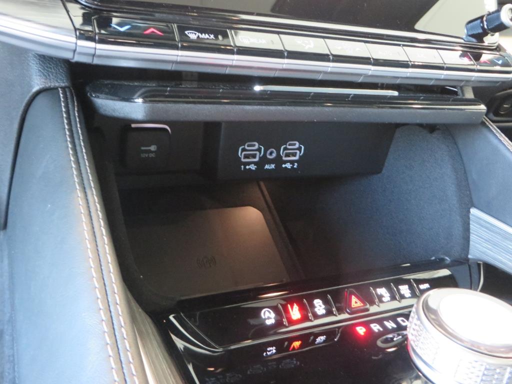 2024 Jeep Wagoneer Series II photo 28