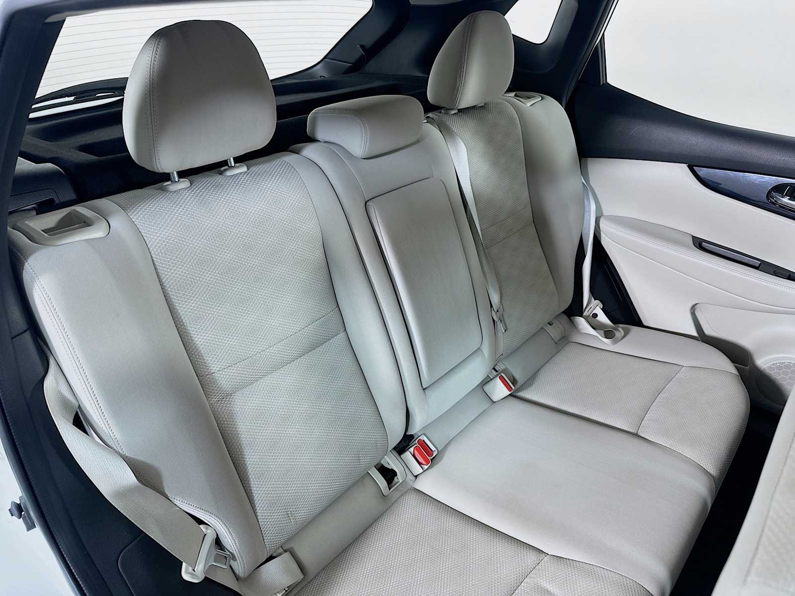 2019 Nissan Rogue Sport SV photo 25