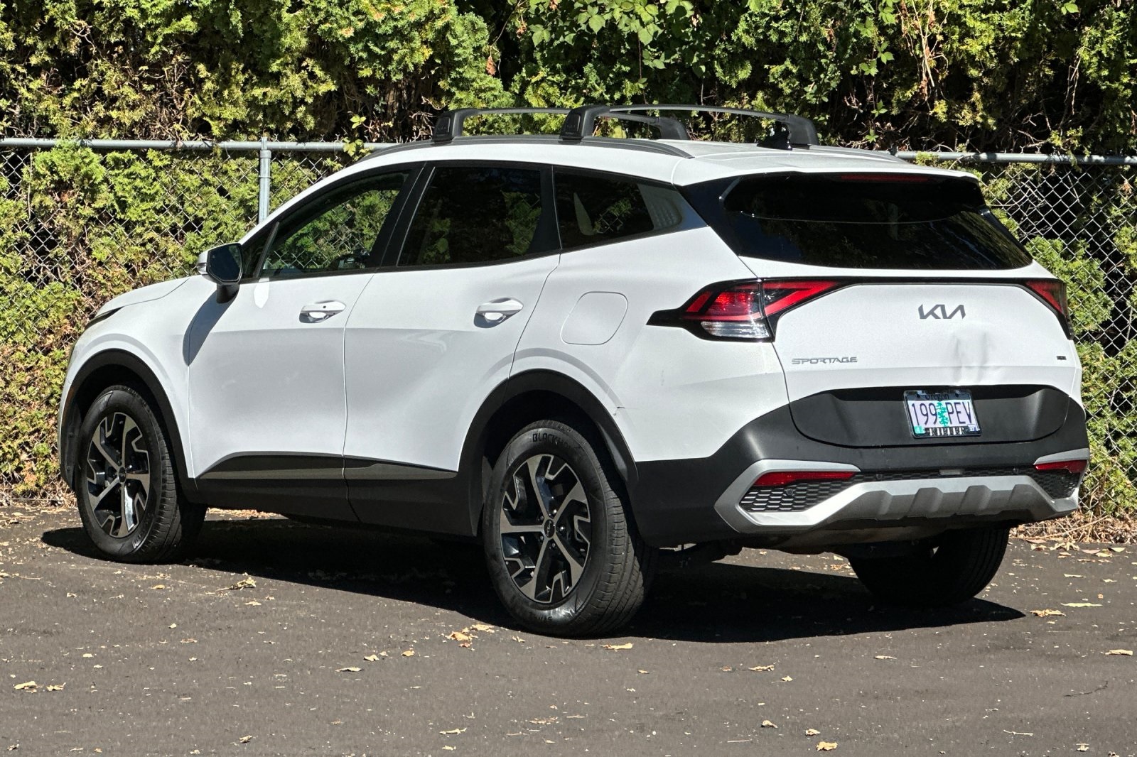 2023 Kia Sportage EX photo 2