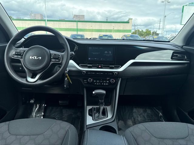 2022 Kia Niro LX photo 14