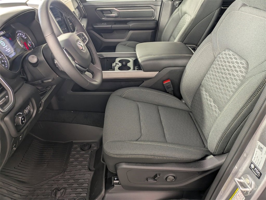 2025 Ram 1500 Big Horn photo 12