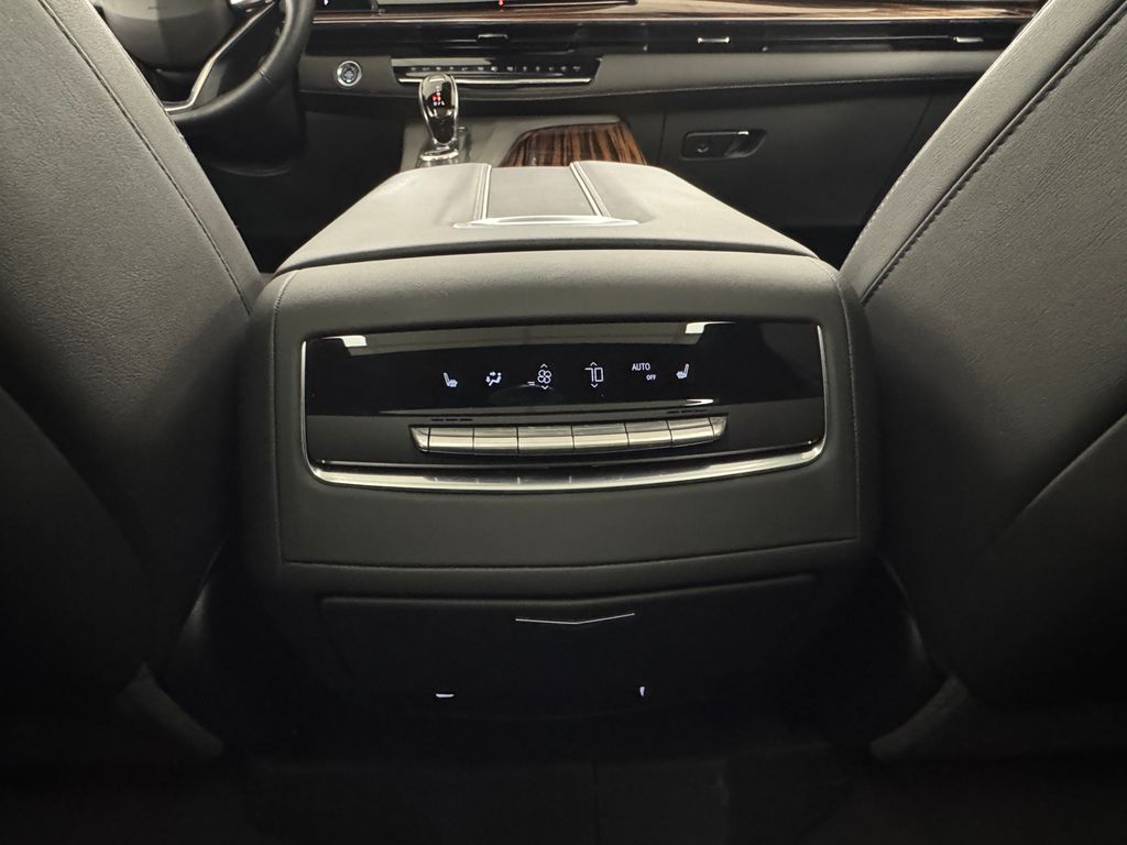 2024 Cadillac Escalade Premium Luxury photo 23