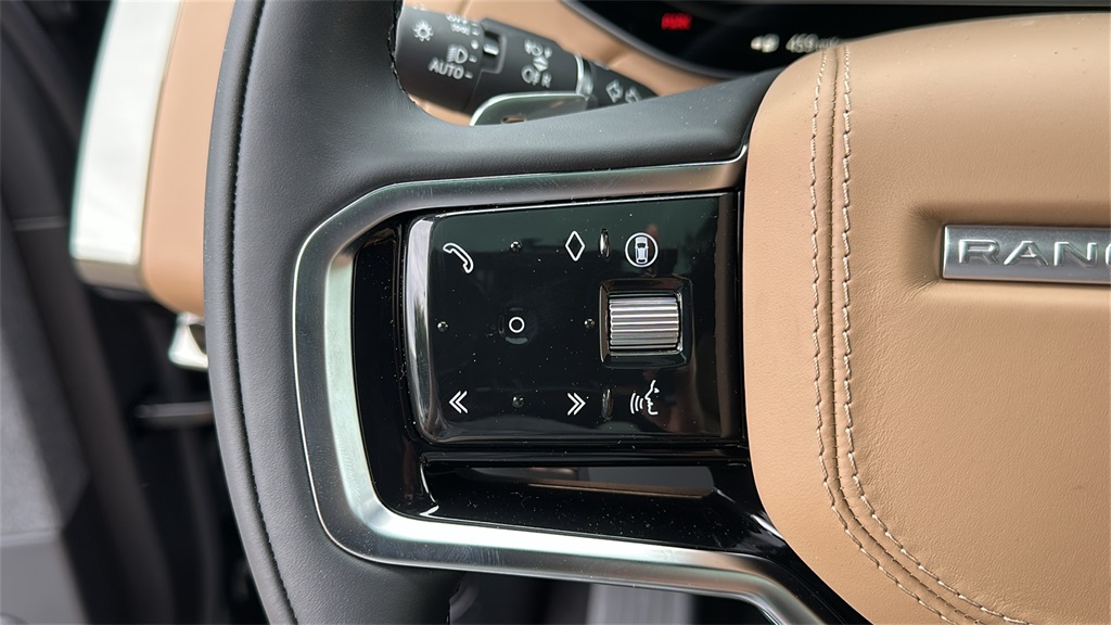 2025 Land Rover Range Rover Sport SE photo 11